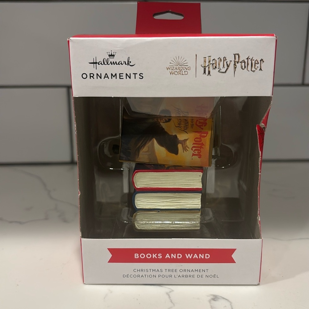 Hallmark Ornaments - Harry Potter: Books and Wands NIB
